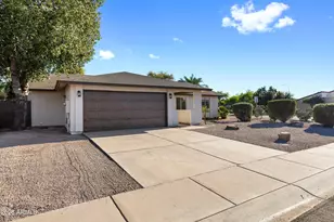 571 W Myrna Ln, Chandler, AZ 85225 - Photo 4