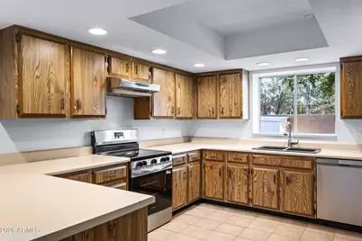 571 W Myrna Lane, Chandler, AZ 85225 - Photo 12