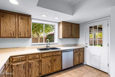 571 W Myrna Lane, Chandler, AZ 85225 - Photo 14