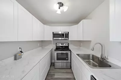 3646 N 67th Avenue #29, Phoenix, AZ 85033 - Photo 6