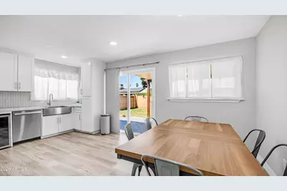 5238 W Acapulco Lane, Glendale, AZ 85306 - Photo 10