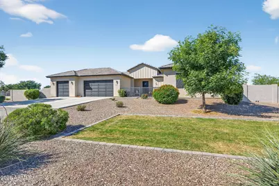 1124 E Loveland Lane, San Tan Valley, AZ 85140 - Photo 1