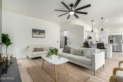 725 W Palo Verde Street, Gilbert, AZ 85233 - Photo 8