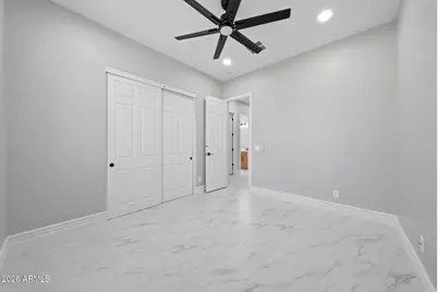 8001 W San Juan Avenue, Glendale, AZ 85303 - Photo 10