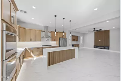 8001 W San Juan Avenue, Glendale, AZ 85303 - Photo 34