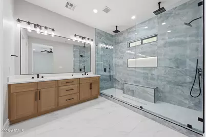 8001 W San Juan Avenue, Glendale, AZ 85303 - Photo 4