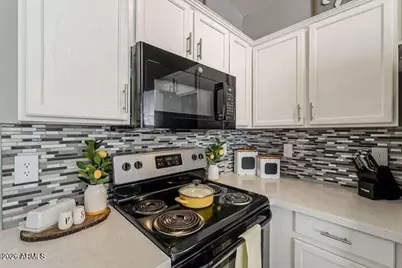 9340 W Ironwood Drive, Peoria, AZ 85345 - Photo 16