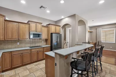 14582 W Wilshire Drive, Goodyear, AZ 85395 - Photo 10