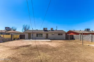 3137 N 37th Dr, Phoenix, AZ 85019 - Photo 18