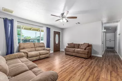 3137 N 37th Drive, Phoenix, AZ 85019 - Photo 2