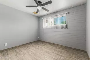 3137 N 37th Dr, Phoenix, AZ 85019 - Photo 10