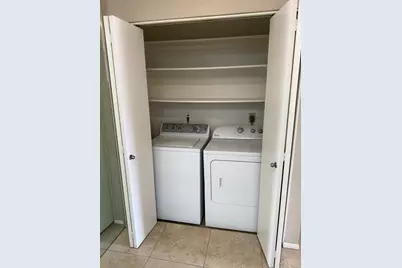 312 W Yukon Drive #Unit 2, Phoenix, AZ 85027 - Photo 8