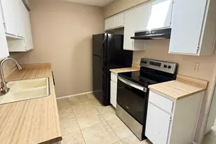 312 W Yukon Dr, Phoenix, AZ 85027 - Photo 24