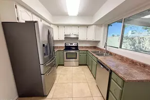 1948 W Angela Dr, Phoenix, AZ 85023 - Photo 2