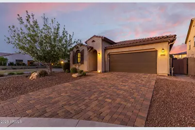 10052 W Foothill Drive, Peoria, AZ 85383 - Photo 8