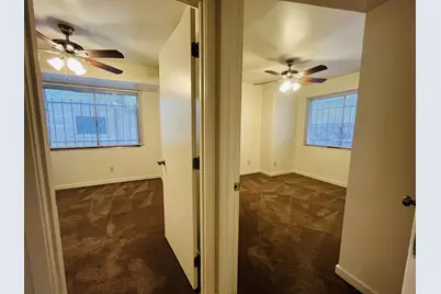 5041 N 40th Avenue, Phoenix, AZ 85019 - Photo 6