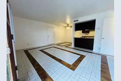 5041 N 40th Avenue, Phoenix, AZ 85019 - Photo 2