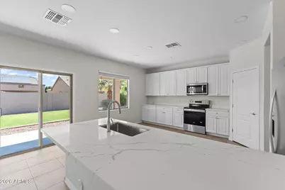 17627 W Evans Drive, Surprise, AZ 85388 - Photo 6