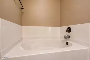 2185 E Hazeltine Way, Gilbert, AZ 85298 - Photo 18