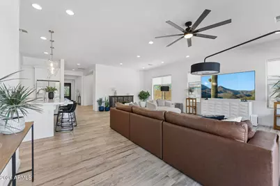 8044 E June Circle, Mesa, AZ 85207 - Photo 6