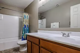 12217 W Chase Ln, Avondale, AZ 85323 - Photo 10