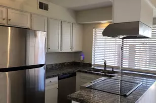 4654 W Tuckey Ln, Glendale, AZ 85301 - Photo 4