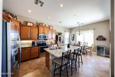 17885 W Desert View Lane, Goodyear, AZ 85338 - Photo 12