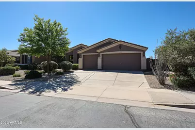 17885 W Desert View Lane, Goodyear, AZ 85338 - Photo 2
