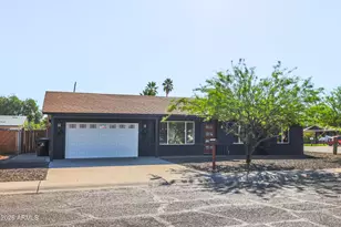 1940 W Kimberly Way, Phoenix, AZ 85027 - Photo 2