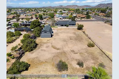 5913 W Grovers Avenue, Glendale, AZ 85308 - Photo 2