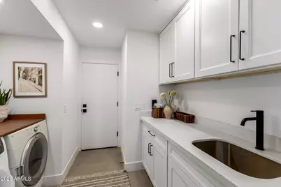 8600 E San Daniel Drive, Scottsdale, AZ 85258 - Photo 30