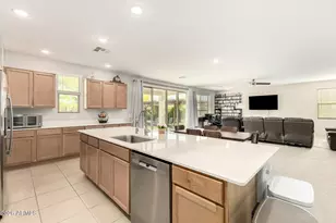 37271 W Mondragone Ln, Maricopa, AZ 85138 - Photo 12