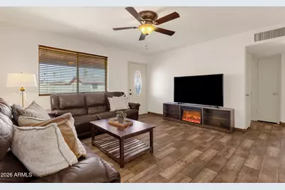 6437 S 43rd Place, Phoenix, AZ 85042 - Photo 2