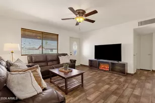 6437 S 43rd Pl, Phoenix, AZ 85042 - Photo 2