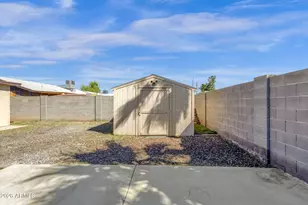 6437 S 43rd Pl, Phoenix, AZ 85042 - Photo 18