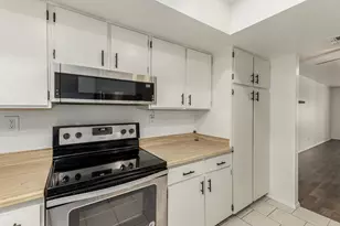 10828 N Biltmore Dr, Phoenix, AZ 85029 - Photo 10