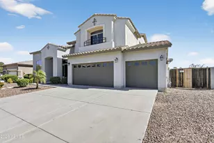 18421 W Mauna Loa Ln, Surprise, AZ 85388 - Photo 4