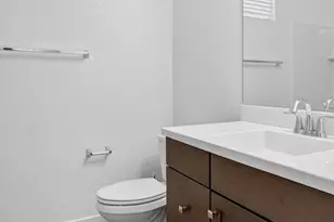 810 E Hopi Trail, Phoenix, AZ 85042 - Photo 24