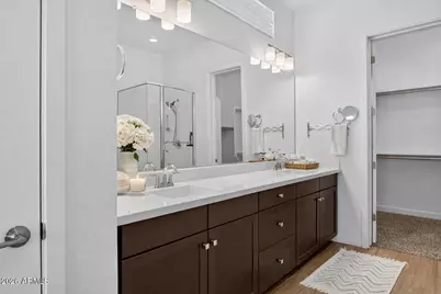 810 E Hopi Trail, Phoenix, AZ 85042 - Photo 16