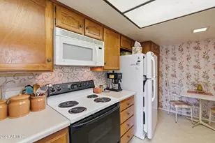 9 Leisure World, Mesa, AZ 85206 - Photo 10