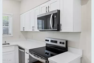 1935 W Morten Avenue #16, Phoenix, AZ 85021 - Photo 8