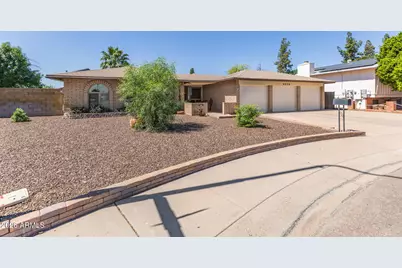 8210 N 50th Avenue, Glendale, AZ 85302 - Photo 2
