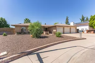 8210 N 50th Ave, Glendale, AZ 85302 - Photo 2
