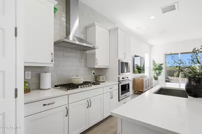 21718 N 58th Street, Phoenix, AZ 85054 - Photo 4