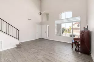 4643 E Michelle Dr, Phoenix, AZ 85032 - Photo 8