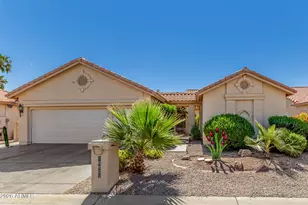 10821 E Silvertree Dr, Sun Lakes, AZ 85248 - Photo 2