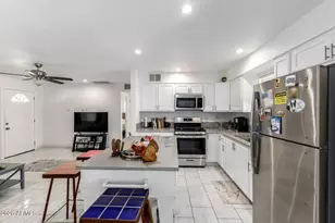 1136 E Sunnyslope Ln, Phoenix, AZ 85020 - Photo 10