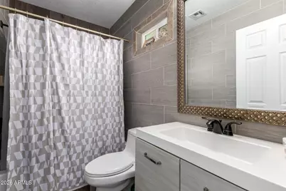 1136 E Sunnyslope Lane, Phoenix, AZ 85020 - Photo 22