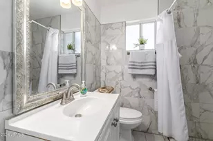 1136 E Sunnyslope Ln, Phoenix, AZ 85020 - Photo 18