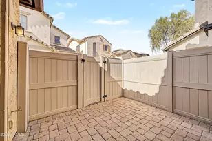 26329 N Babbling Brook Dr, Phoenix, AZ 85083 - Photo 34